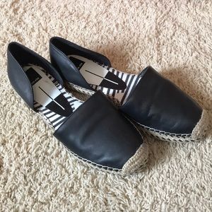 Dolce Vita Sandals/Flats